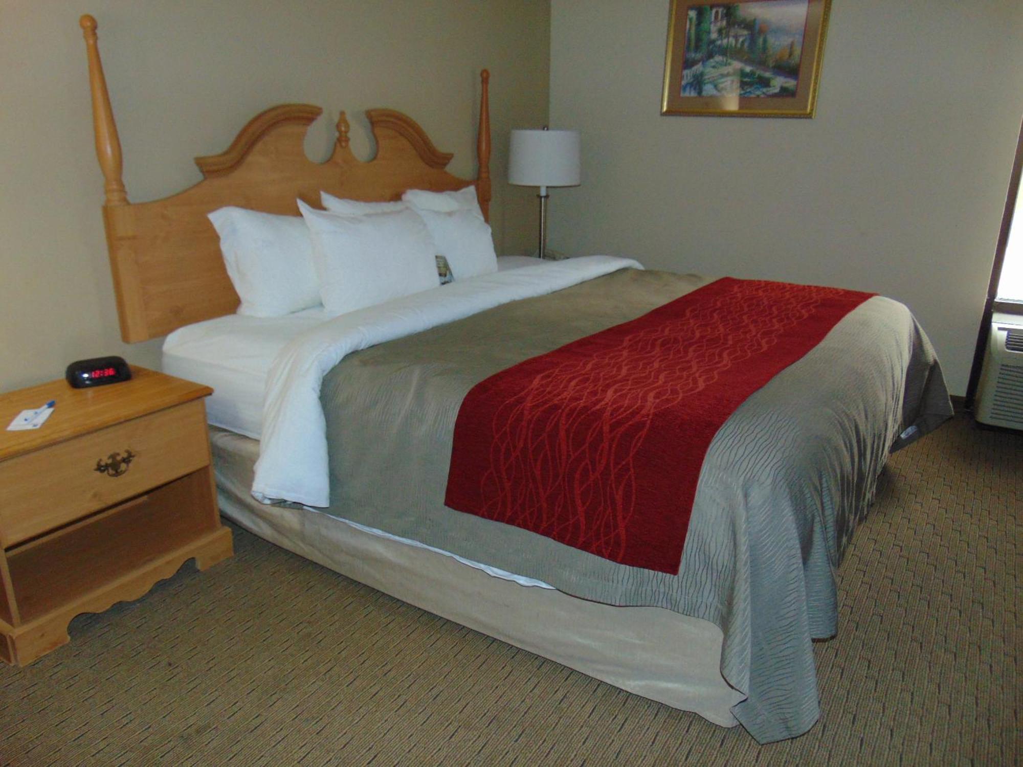 Econo Lodge Newport Bagian luar foto