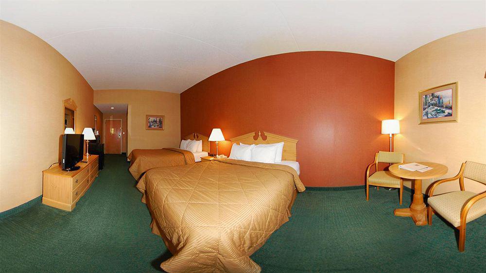 Econo Lodge Newport Bagian luar foto